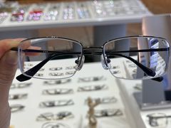 -罗伯特眼镜·蔡司官方授权(前海桂湾店)