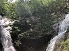 -燕子河大峡谷天坑仙境