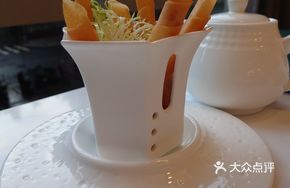 Garlic Fragrant Anshrimp Spring Rolls