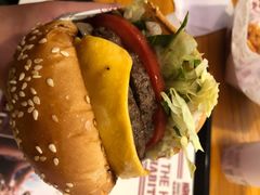 -The Habit Burger Grill 哈比特汉堡(复兴soho店)