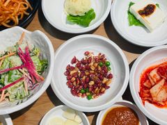 餐前小菜-本家韩国烤肉(青岛万象城店)