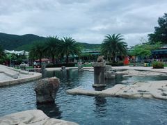 -亚龙湾中心广场