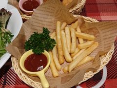 -又见马甲M8融合西餐厅(体育中心店)