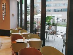 -奈雪的茶(优特汇店)