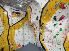 -问山MountQuest攀岩馆