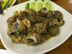 -J Daeng Seafood