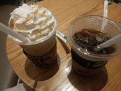 -星巴克臻选(上海中环广场2F店)
