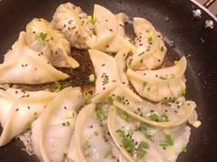 葱香煎饺-小金鬼·煎饺·鸽子汤