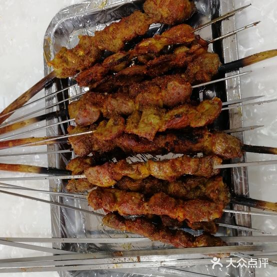 老黑烧烤(四季花城店)