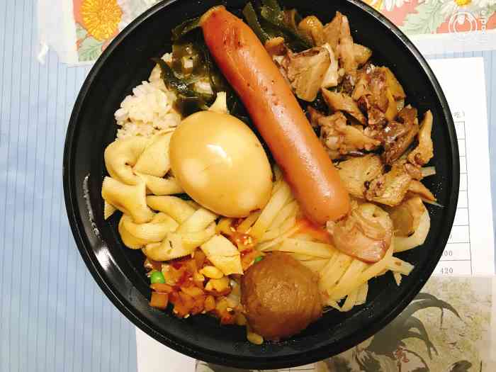 超级奶爸卤汁拌饭-"就在家附近每次经过总是看到有好多外卖的来.