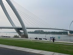 -南京眼步行桥