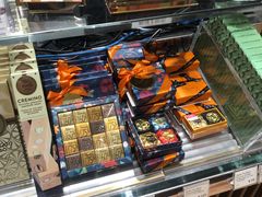 -VENCHI 闻绮(上海佛罗伦萨小镇店)