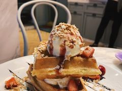 草莓香草雪糕华夫饼-满记甜品(富华里店)