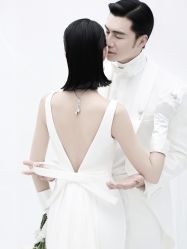 -至臻微拉婚纱摄影