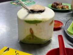 椰子汁-黄亚华小食店(Jalan Alor)