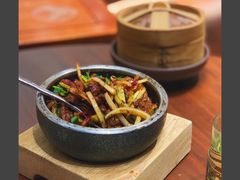 石锅孜然羊肉-君悦酒店·1881·北京烤鸭