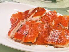 烤乳猪-琼菜坊·无鸡不成宴·海南菜老爸茶糟粕醋(海口骑楼老街店)
