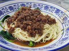 -渝之汇牛肉豌杂面