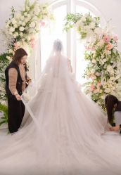 -挪娅婚纱摄影皇家会所