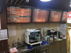 -红宝石·鲜奶小方·海派西点房(南丹店)