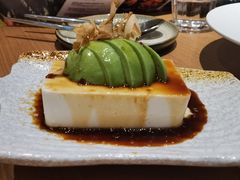 牛油果配酱香豆腐-JOYBOX盒里(南湖天地店)