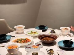 -黛遇·黛瓦宴花园餐厅