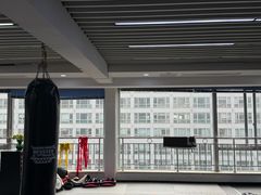 -越·健身工作室(华尔兹广场写字楼B栋店)