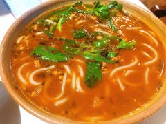 小铜锅煮米线-泓0871臻选云南菜·味庄