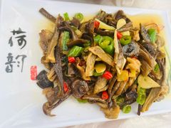 -茂县小辣椒川菜馆-羌家铜锅土火锅