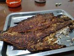-明月食府(二区干二路店)