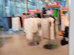 -H&M(鹏欣水游城店)