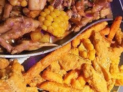 -多嘴超级肉蟹煲(万达店)