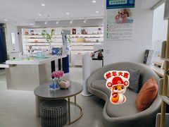 -视野联行眼镜蔡司·依视路官方授权店(顺城店)