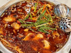 -乡土特色.冷锅鱼.牦牛肉汤锅