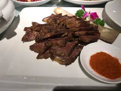 -渝半城经典川粤菜(重庆天地店)