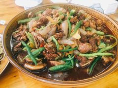 -一品红烧鸭特色川菜(三岔湖店)