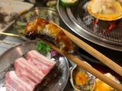 -围炉肉舍•炭烤活鳗•丹东海鲜烤肉(步行街店)