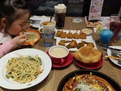 -必胜客(新中纬店)
