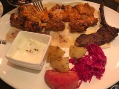 -Efes Turkish & Mediterranean Cuisine 艾菲斯餐厅(陆家嘴店)