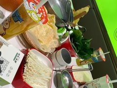 -洪氏嗨捞·广东猪肚鸡·椰子鸡火锅(西咸万象城店)