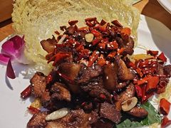 -月亮眼花园餐厅书吧酒吧