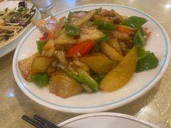 -鹤乡东北菜(崮山路店)