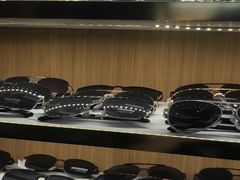 -优医视平价眼镜超市蔡司依视路折扣(小马厂店)
