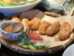 -大头虾越式风味餐厅(光明广场店)