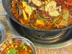 -鸿顺老铁锅美蛙鱼府(解放碑店)