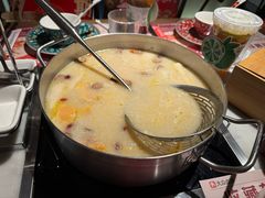 -尚尚仙·酸汤猪手·猪肚鸡火锅(华联万柳购物中心店)