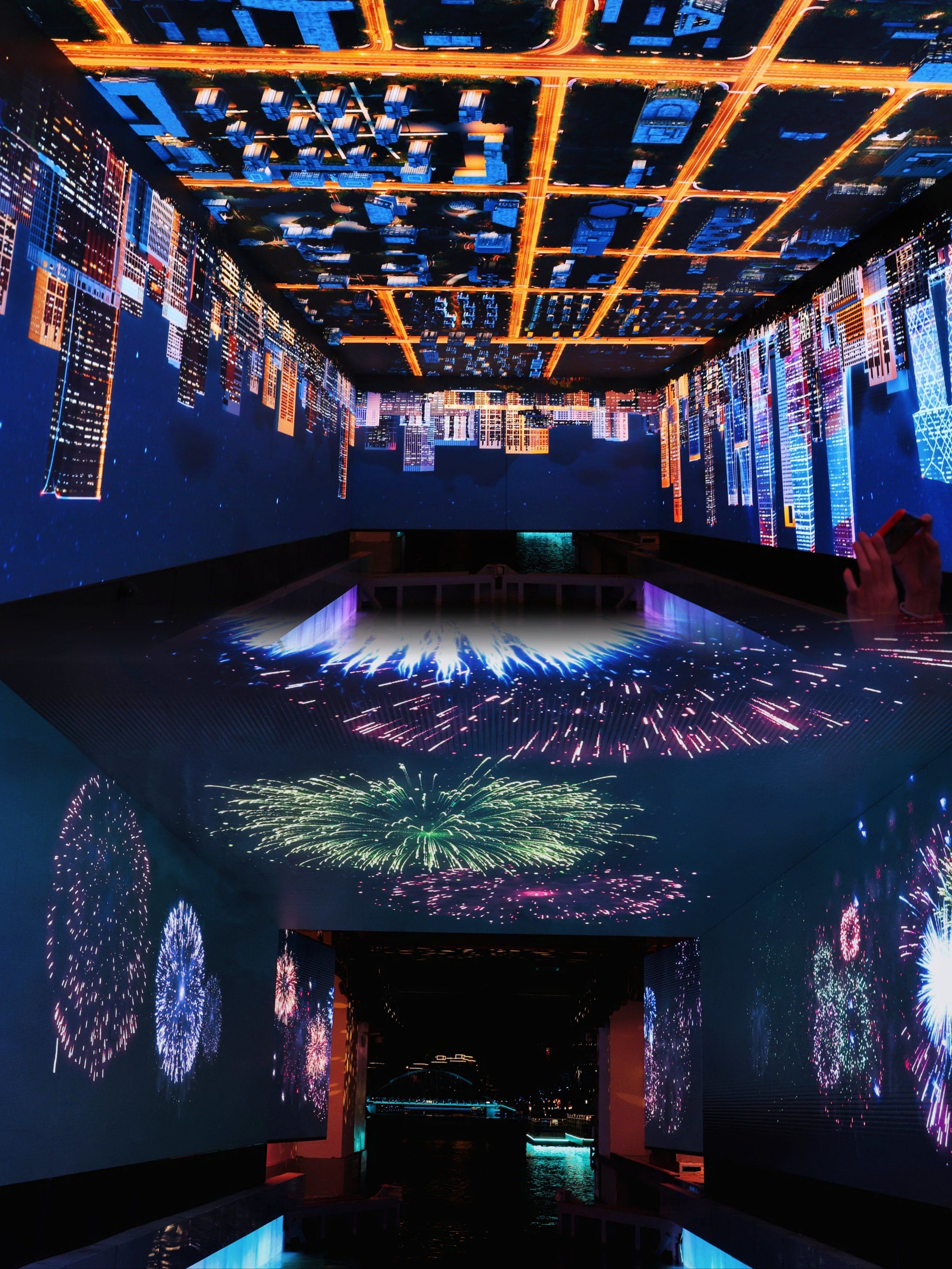 北京亮马河夜游,水闸3d全息演出绝绝不要错过