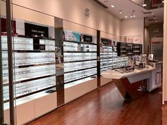 -LensCrafters亮视点·OAKLEY精选(静安嘉里中心店)