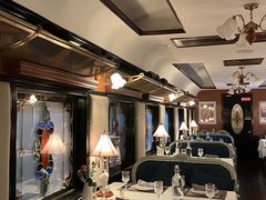 景观位-火车头法国西餐厅