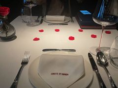 -弦月窗LUNETTE BY AMANDA(复兴路店)